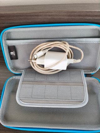 Nintendo Switch Lite + Funda