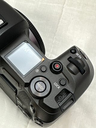 Canon EOS R + RF 28-70mm f2.8 + Cargador y Batería