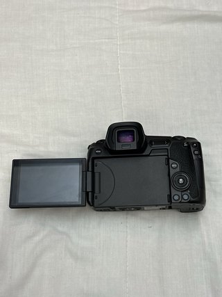 Canon EOS R + RF 28-70mm f2.8 + Cargador y Batería