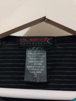 Camiseta Custo Barcelona estampada Y2K manga larga