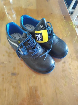 Zapatos de seguridad FAL negros y azules