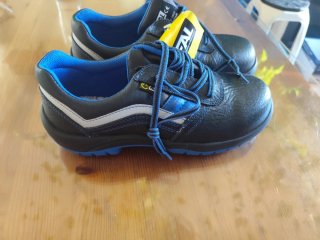 Zapatos de seguridad FAL negros y azules