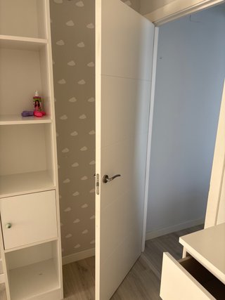 Puerta lacada blanca
