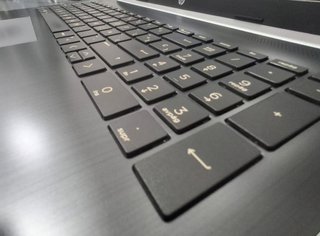 HP Ryzen 7 512GB SSD 16GB RAM Vega 10 2Gb