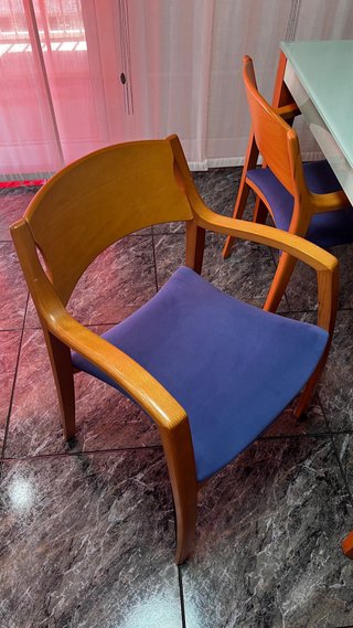 Set mesa comedor y 4 sillas a juego