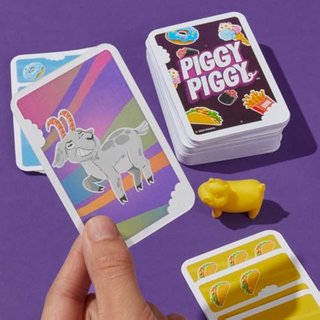 Hasbro Gaming Piggy Piggy, Juego de Cartas, 2 a 6 Jugadores, Planes al Aire Libre, Familia y Amigos, Regalo para Niños y Niñas de 7 Años o Más, Cerditos y Cabras