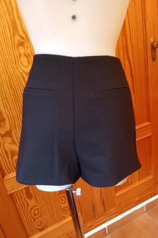 Zara Falda Pantalón Corta Negra