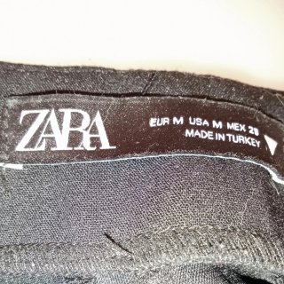 Zara Falda Pantalón Corta Negra
