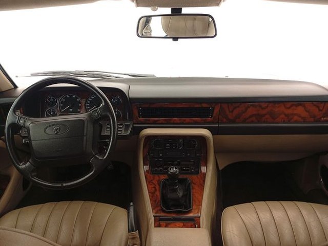 Jaguar XJ  6  3.2