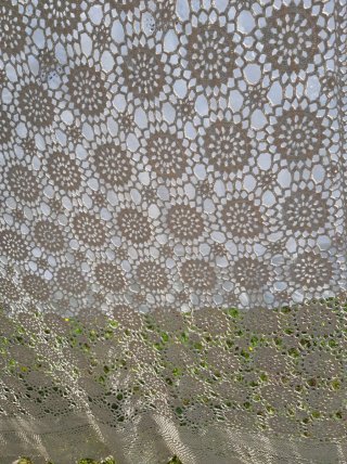 Colcha crochet beige y gris