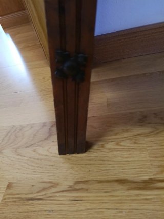 2 Cántaros de barro con soporte de madera