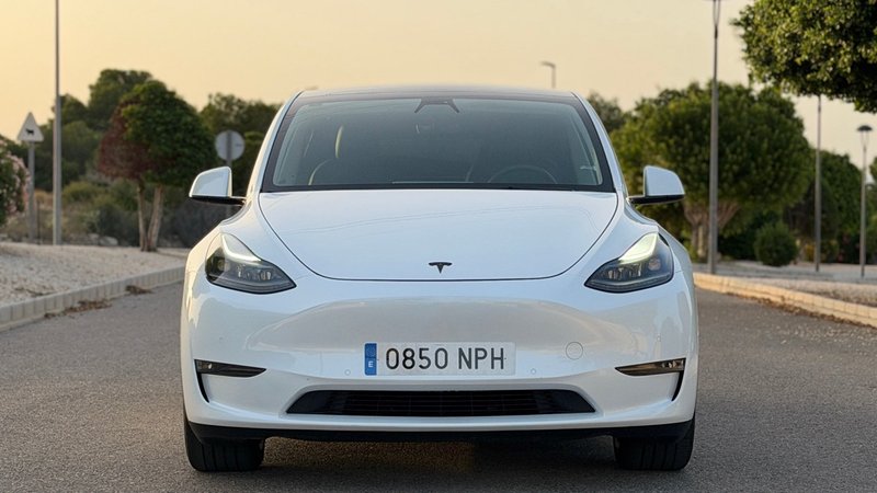 Tesla Model Y 2021 Long Range AWD - foto 1