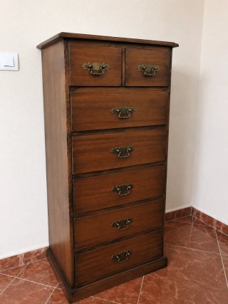 Conjunto cama: cabecero, colchón,mesitas,aparador