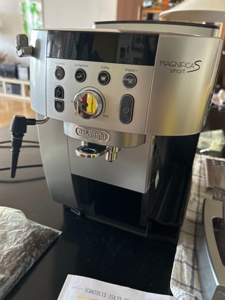 Cafetera DeLonghi Magnifica Smart