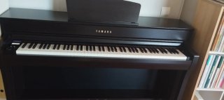 Piano Digital Yamaha Clavinova CLP-735R