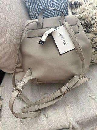 Bolso-Mochila Nine West Beige