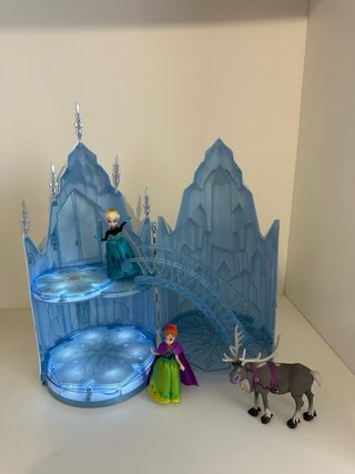 Castelo Frozen com Luzes e Música