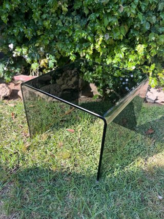Mesa de centro de cristal ahumado