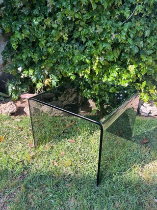 Mesa de centro de cristal ahumado