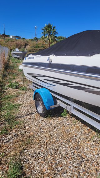 Barco Glastron GT185 (2007)
