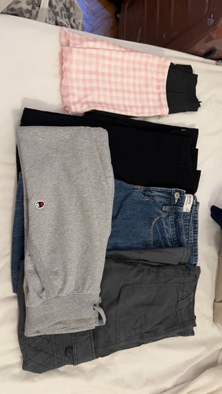 Lote 6 Ropa Talla XS (Pantalones/Falda)