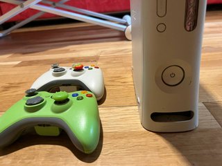 Xbox 360 Pro 60GB HDMI + 2 Controller