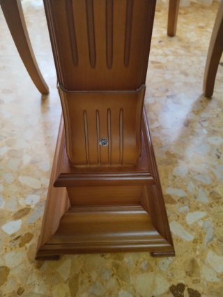 Mesa extensible cristal y 6 sillas madera