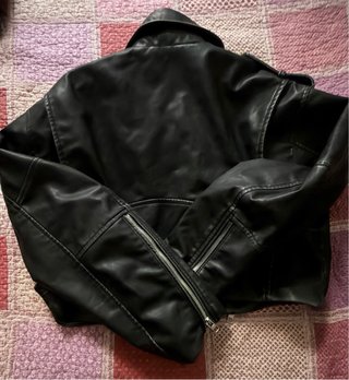 Cazadora Biker Zara Negra Mujer, estilo envejecido