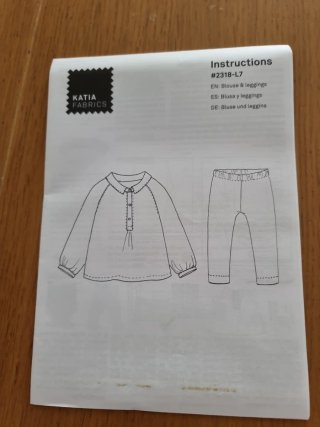 Patrón Katia Fabrics #2318-L7 Blusa y Leggings