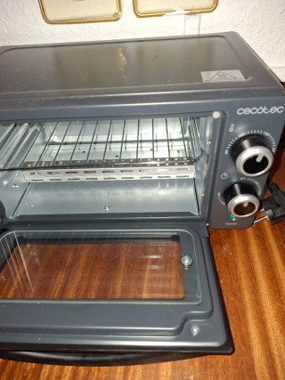 Horno Eléctrico Cecotec Pequeño negro