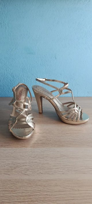 Sandalias Prestigio Doradas Tacon