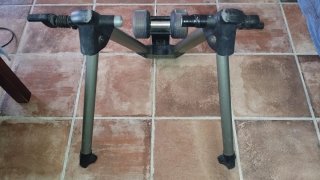 Supporto per rullo per cyclette