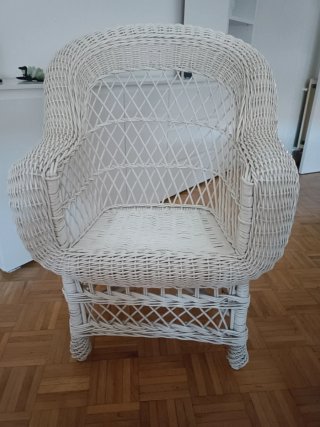 Sillón de mimbre blanco exterior