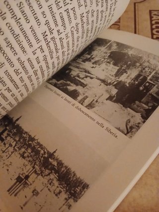 Libro lingua italiana "Un sorriso dal lager"
