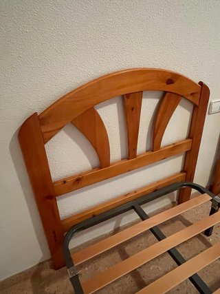 2 Camas Somier y Cabecero Madera