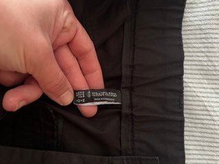 Pantalon tipo barrel negro Stradivarius negro