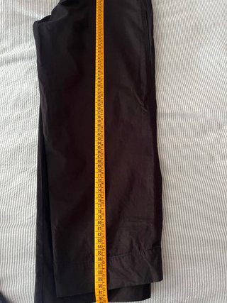 Pantalon tipo barrel negro Stradivarius negro