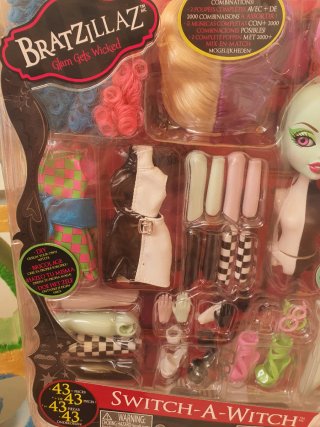 Bratzillaz Switch-A-Witch.