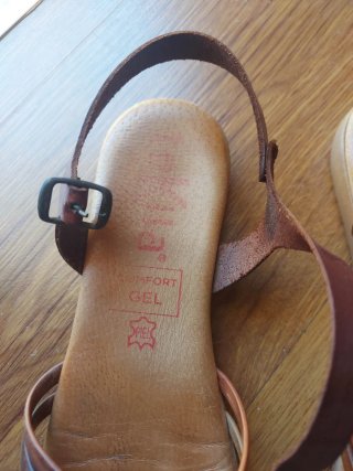 Sandalias piel marrones