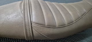 Tapizado asiento moto