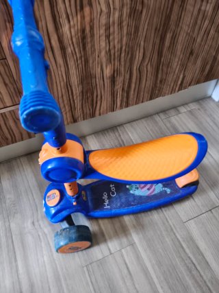 Patinete infantil 3 ruedas azul y naranja