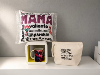 Pack personalizado: Taza, cojín y neceser
