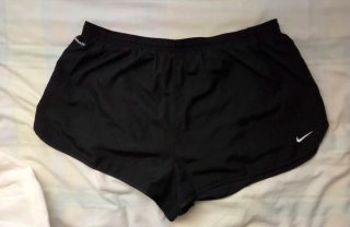 Pantalón corto running Nike negro