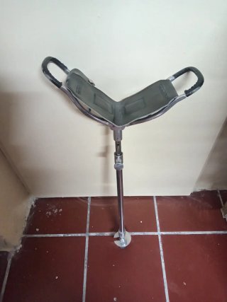 Bastón 2 en 1: Andar y Sentarse