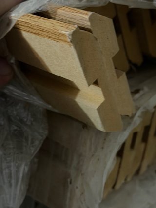 Parquet Karelia Roble 4mm + rodapies + espuma 75m2
