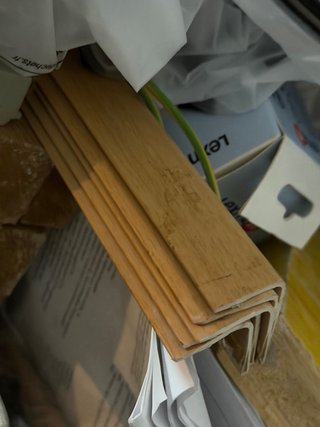 Parquet Karelia Roble 4mm + rodapies + espuma 75m2
