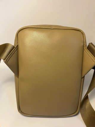 Riñonera Lacoste Beige
