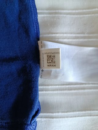 Camiseta deportiva bebé Adidas original.