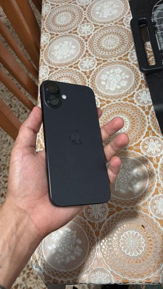 iPhone 16 Plus