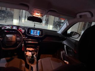 Peugeot 2008 2021